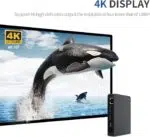 Das Beelink T5 ist an ein 4K-Display angeschlossen und demonstriert damit seine Unterstützung für Ultra-High-Definition-Auflösungen.